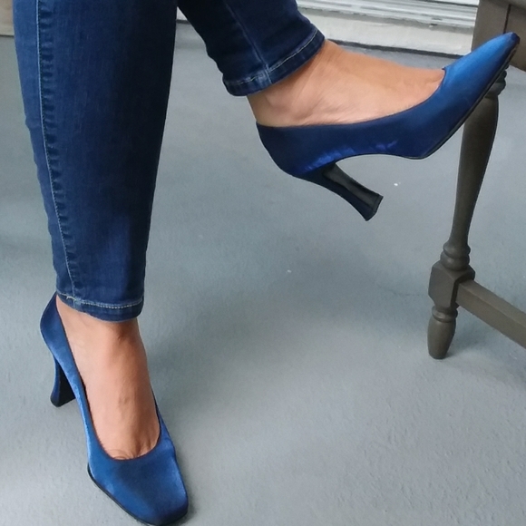 SOLD SIMARD killer deal wore once!! - Picture 2 of 4